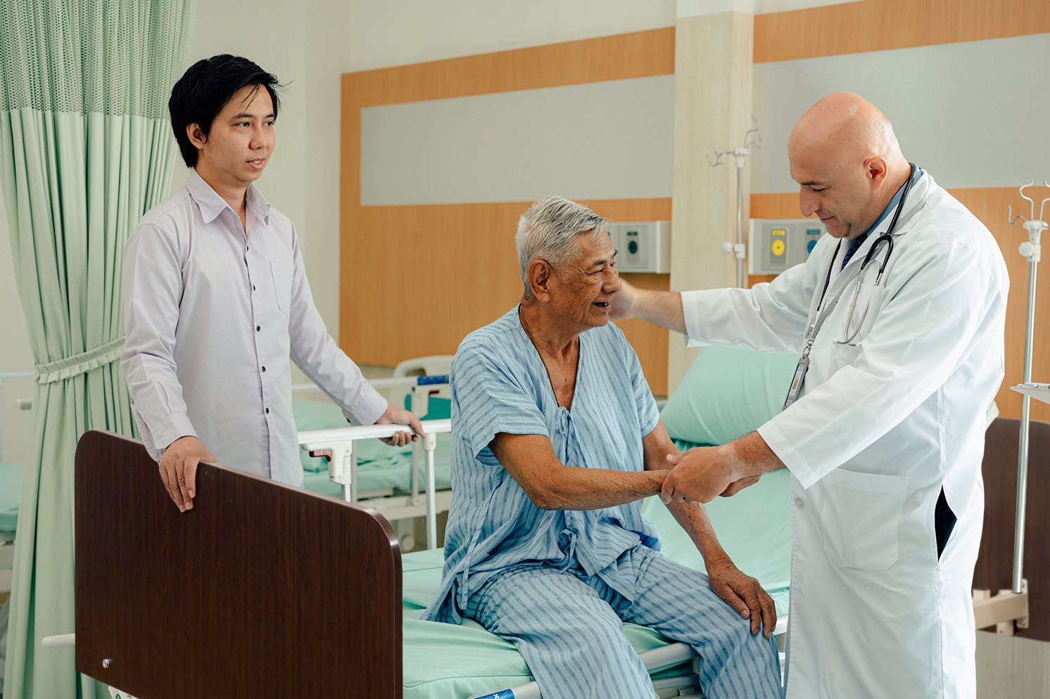 How Medical Beds Enhance Recovery for Seniors and Disabled Individuals