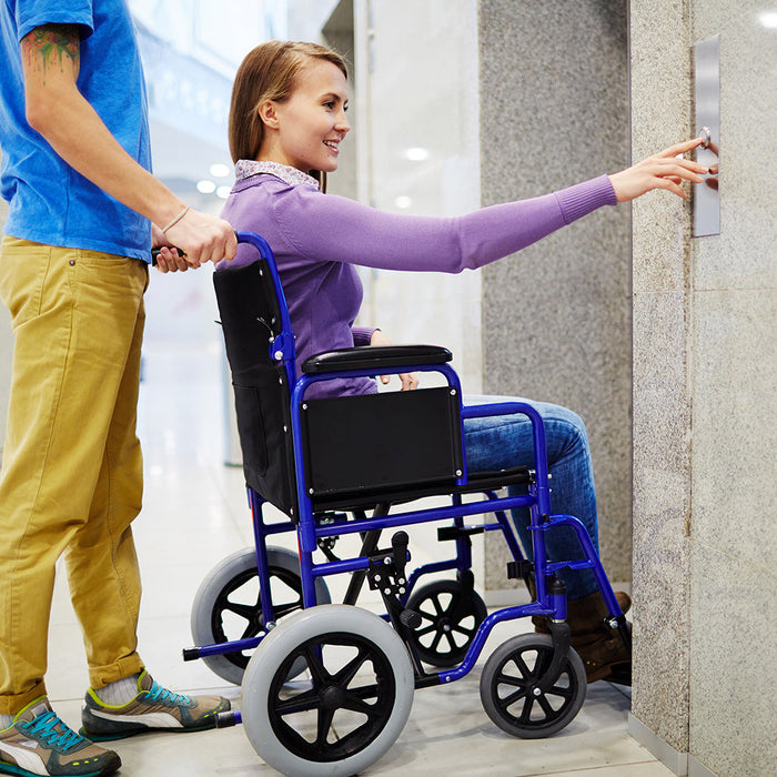 Travel Wheelchairs vs. Standard Wheelchairs: Which One Should You Buy?