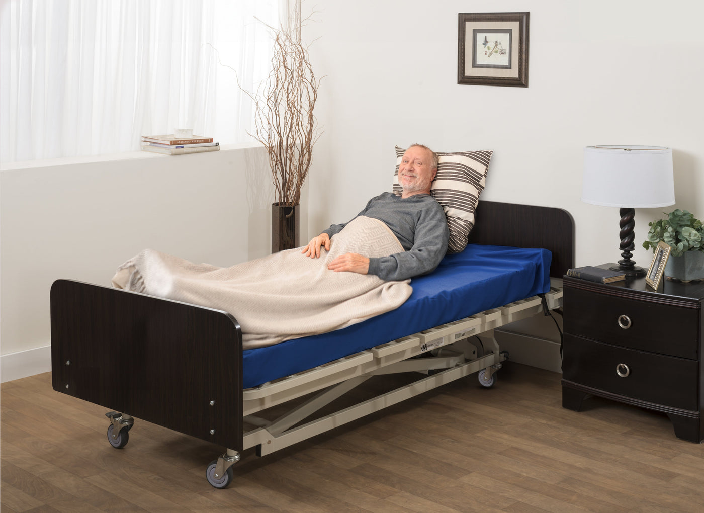 Hospital Beds vs. Standard Beds: Why Medical Beds Improve Patient Care